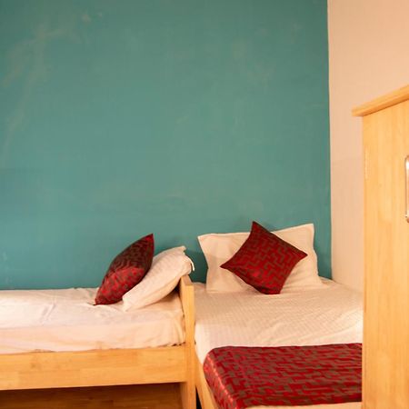 Hostel Roambay Mysore Exterior foto