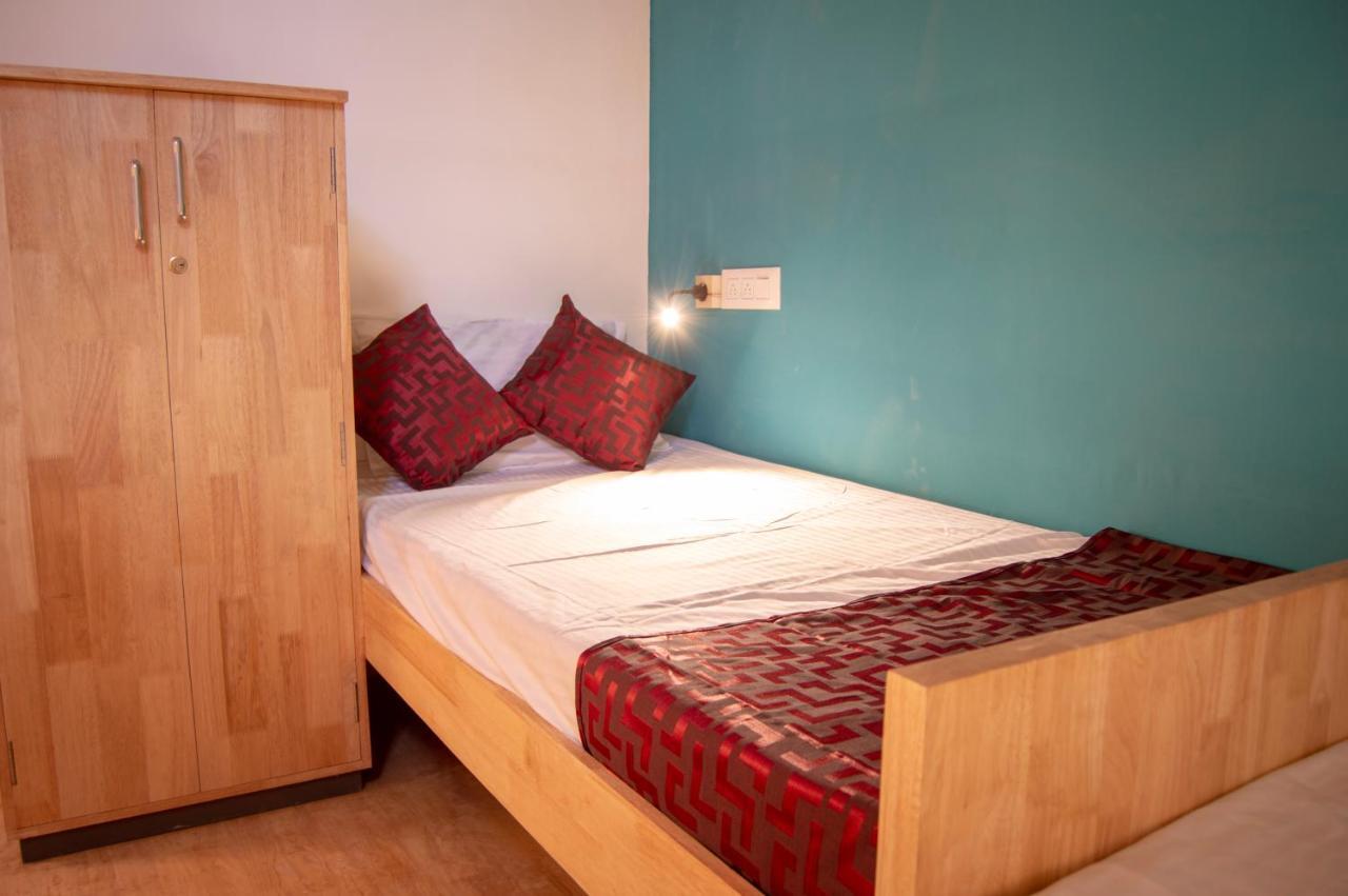 Hostel Roambay Mysore Exterior foto