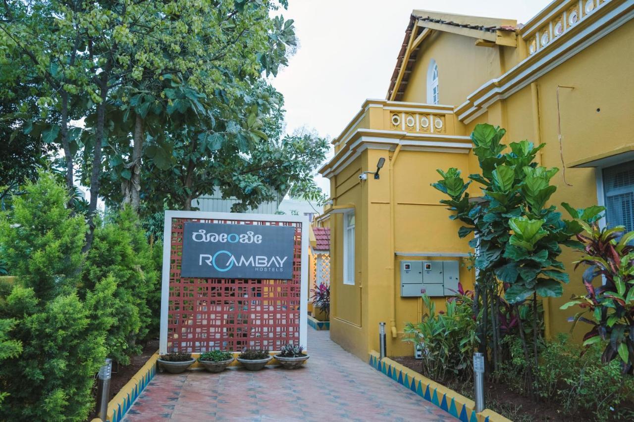 Hostel Roambay Mysore Exterior foto